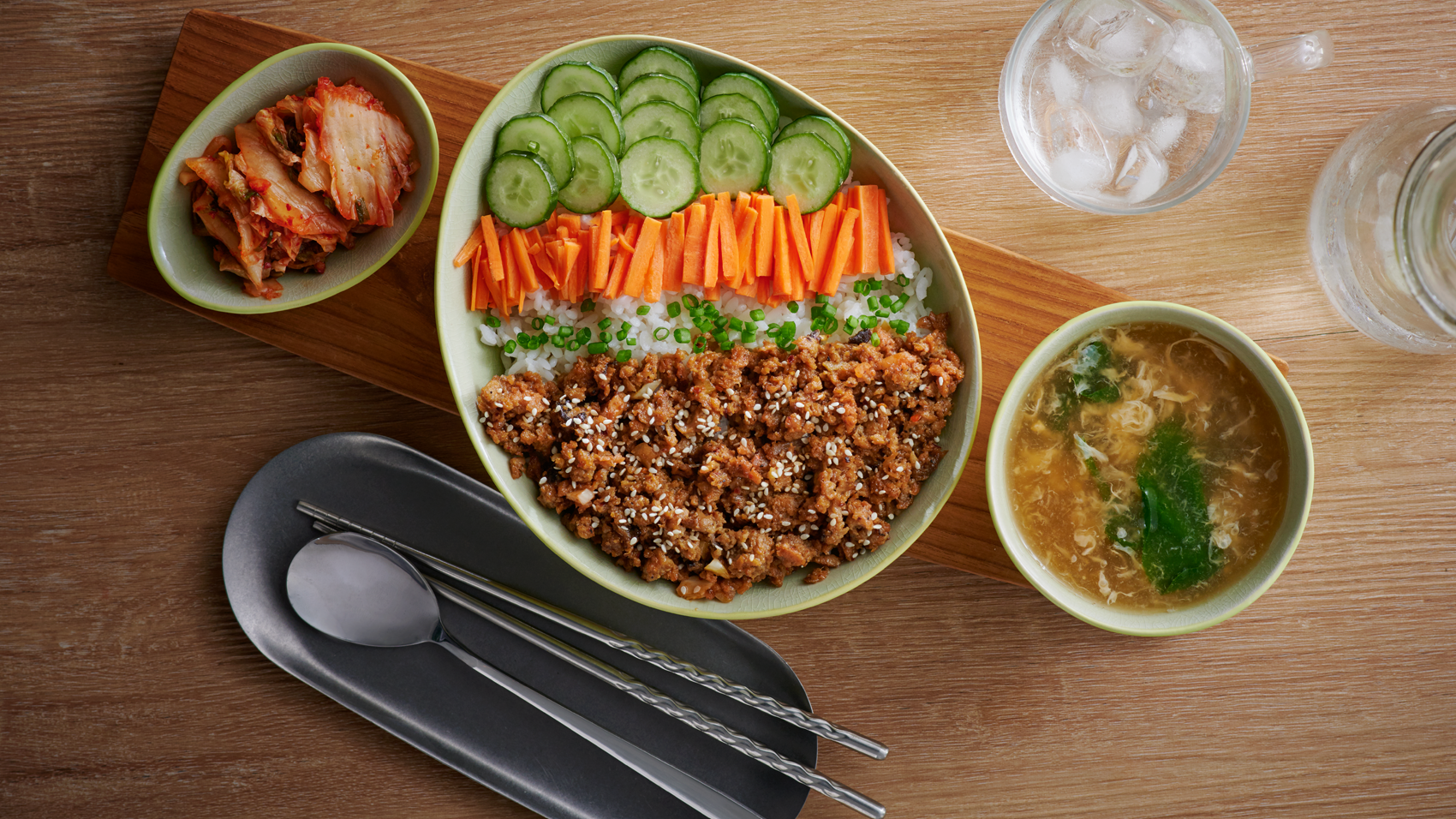 Korean Vegetarian Bowl With yumeat™ Plant-Based Minced Meat